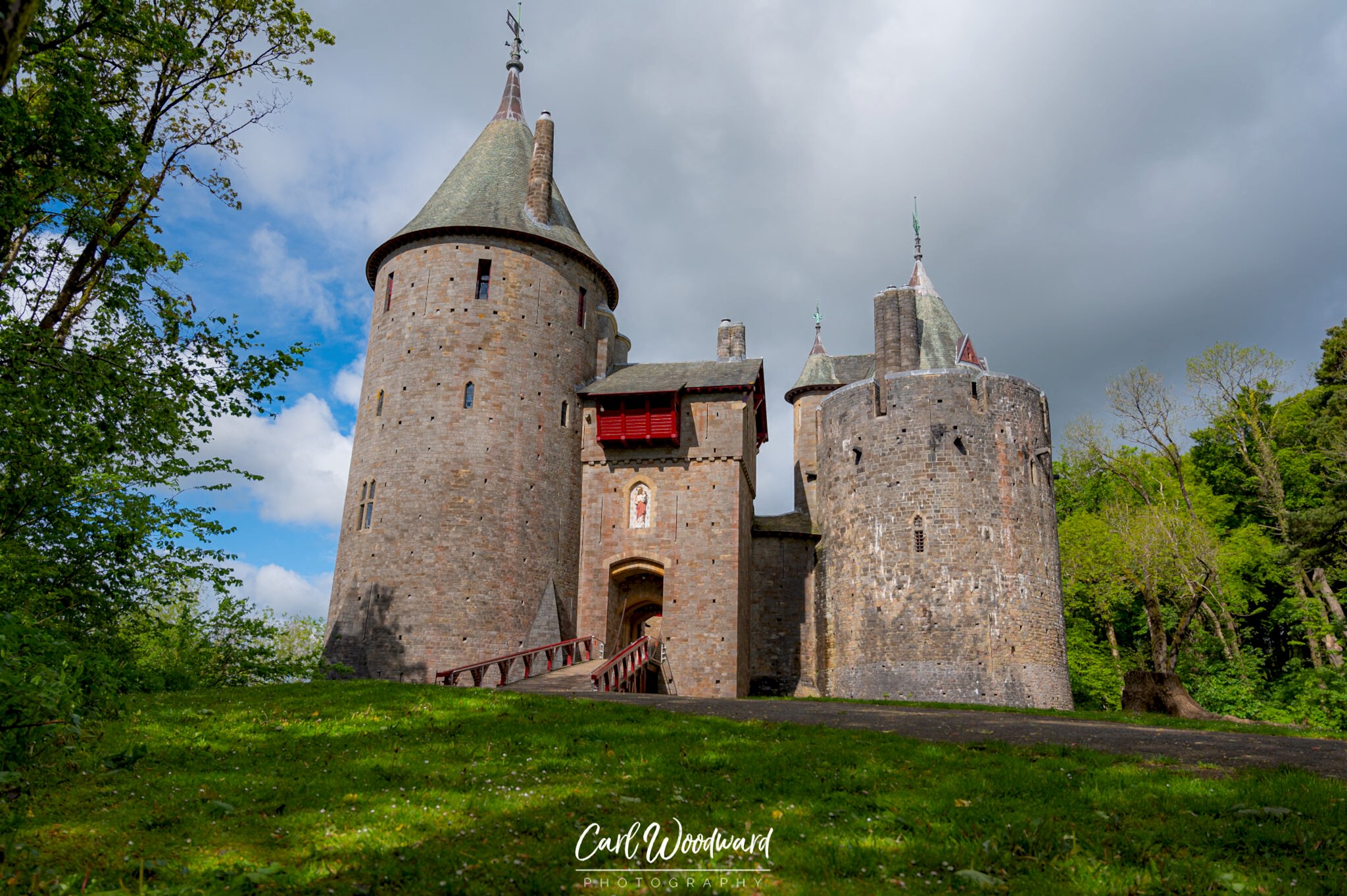 CASTELL COCH WEDDING PHOTOGRAPHY