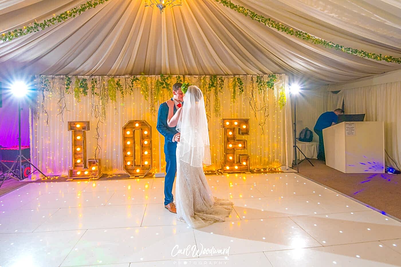 048-Swansea-Wedding-Photographer-Marquee-Weddings.jpg